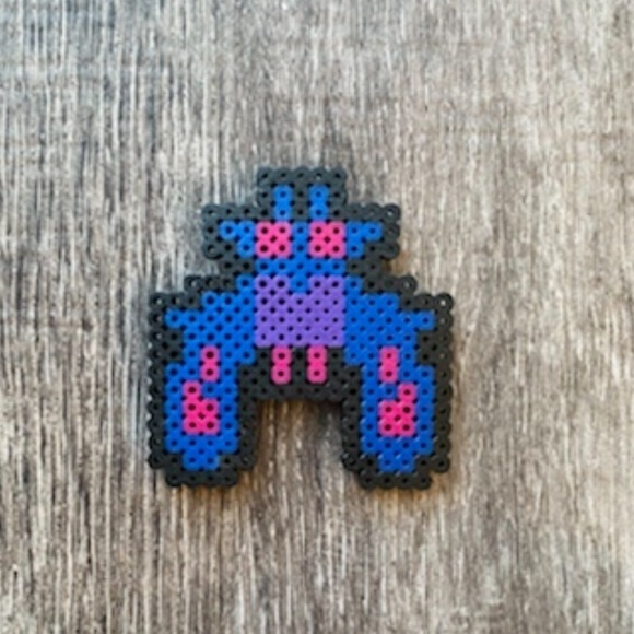 Mega Boss GALAGA magnet retro arcade video game handmade perler beads black blue - Picture 1 of 2